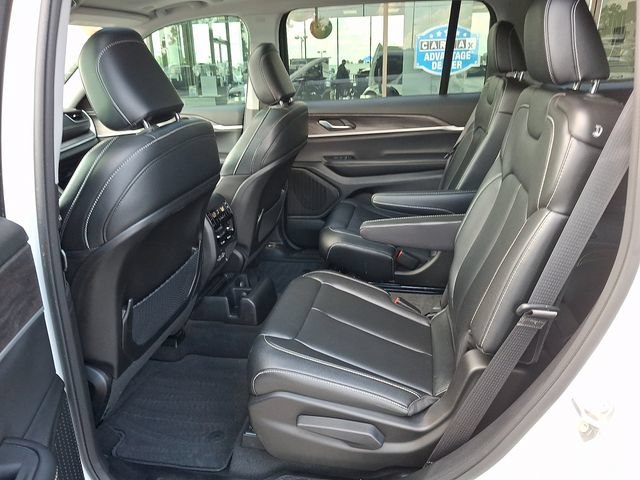 Used 2024 Jeep Grand Cherokee L Limited AWD/4WD image 8