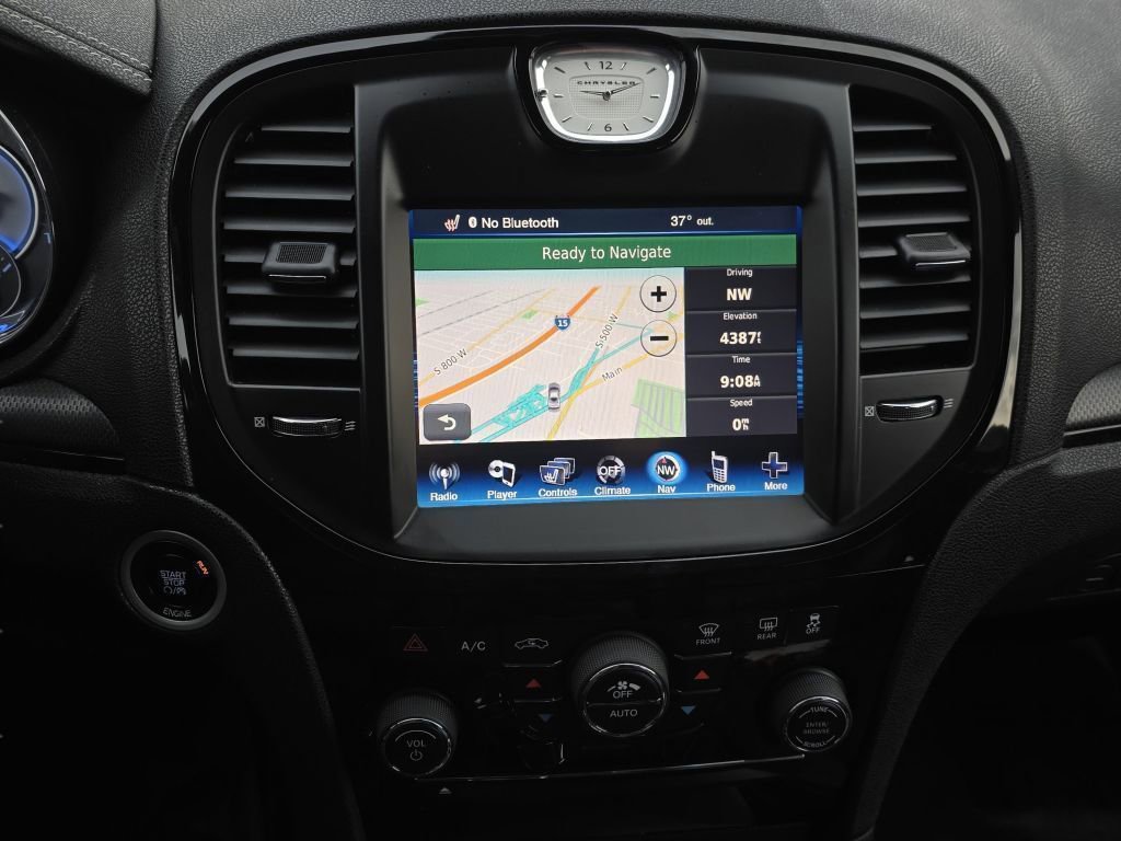 Used 2014 Chrysler 300 S image 4