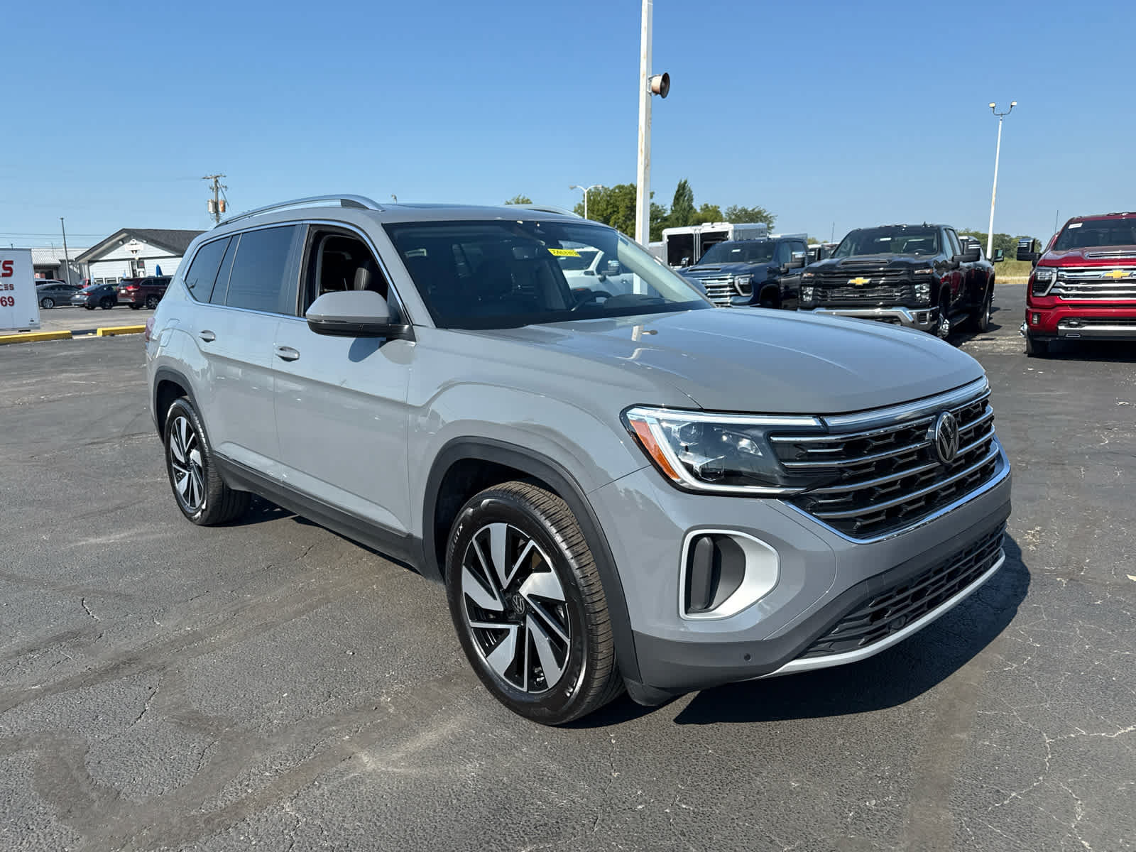 Used 2026 Volkswagen Atlas SEL AWD/4WD image 7