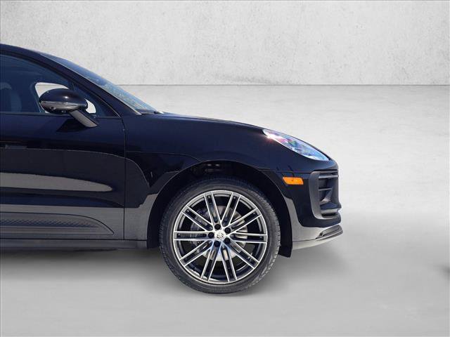 Used 2024 Porsche Macan AWD/4WD image 11