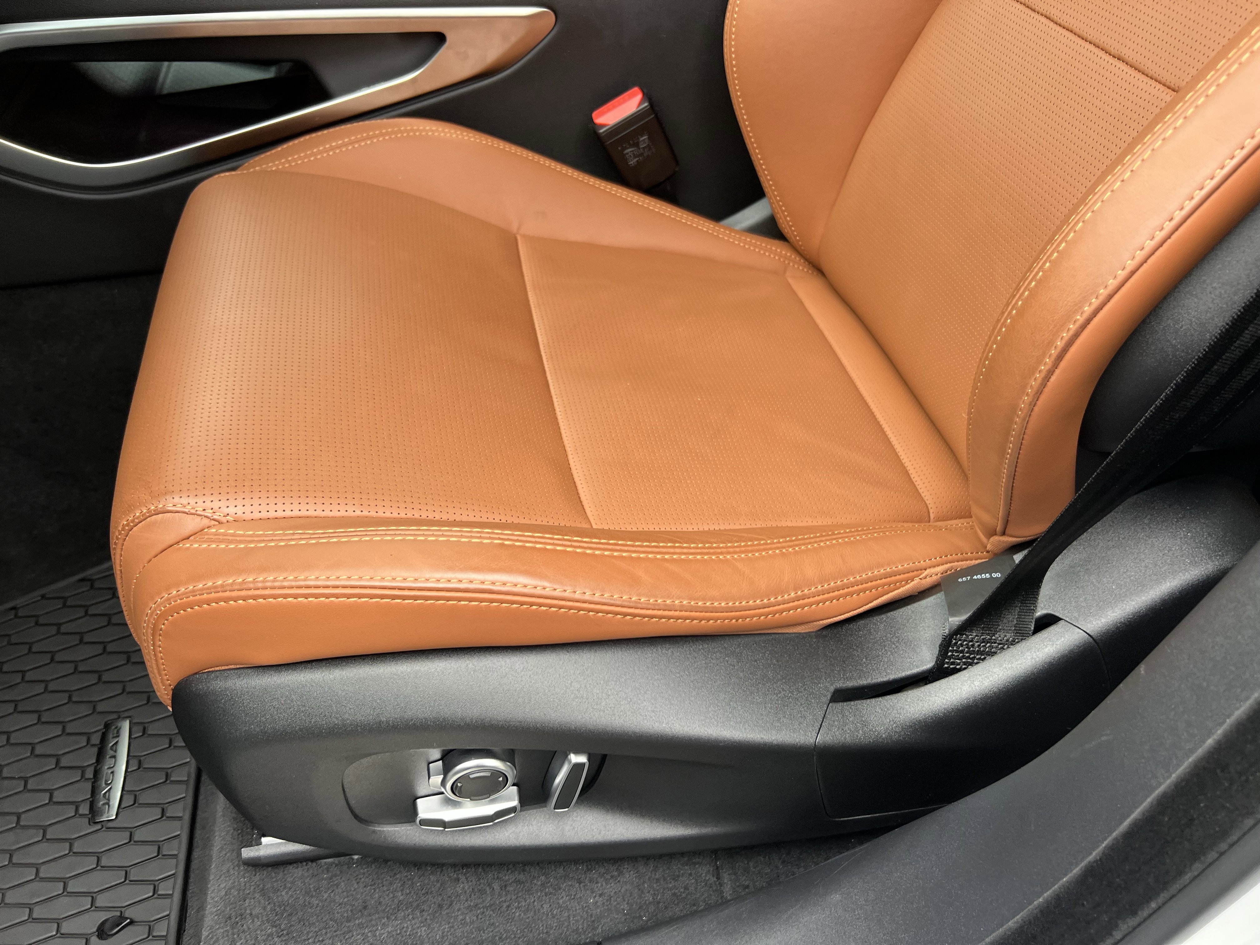 Used 2026 Jaguar F-PACE R-Dynamic S AWD/4WD image 18