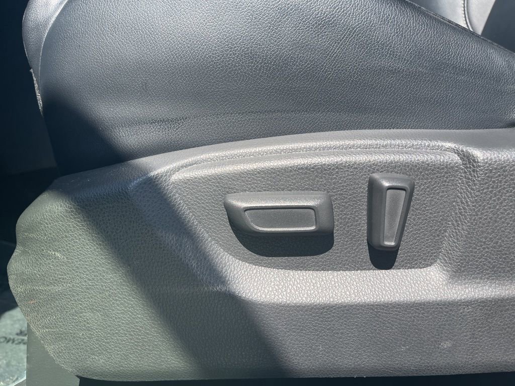 Used 2024 Mitsubishi Eclipse Cross AWD image 13