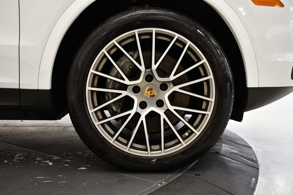 Used 2023 Porsche Cayenne image 19
