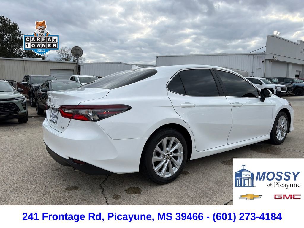 Used 2024 Toyota Camry LE image 6