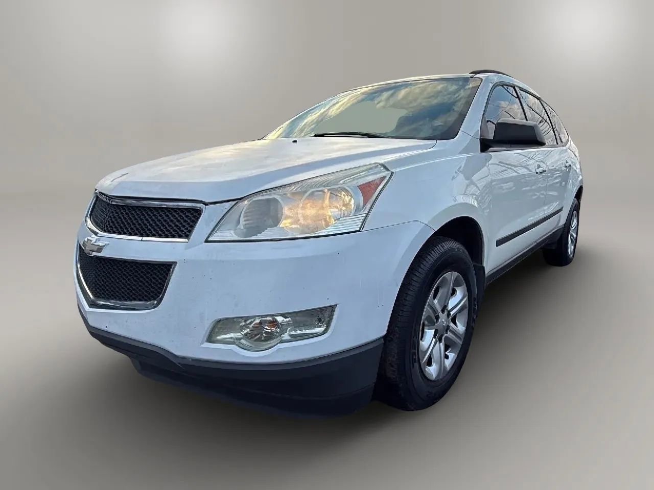 Used 2012 Chevrolet Traverse LS image 1