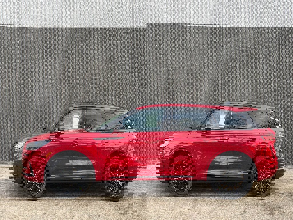 New 2026 Lincoln Corsair Premiere image 3