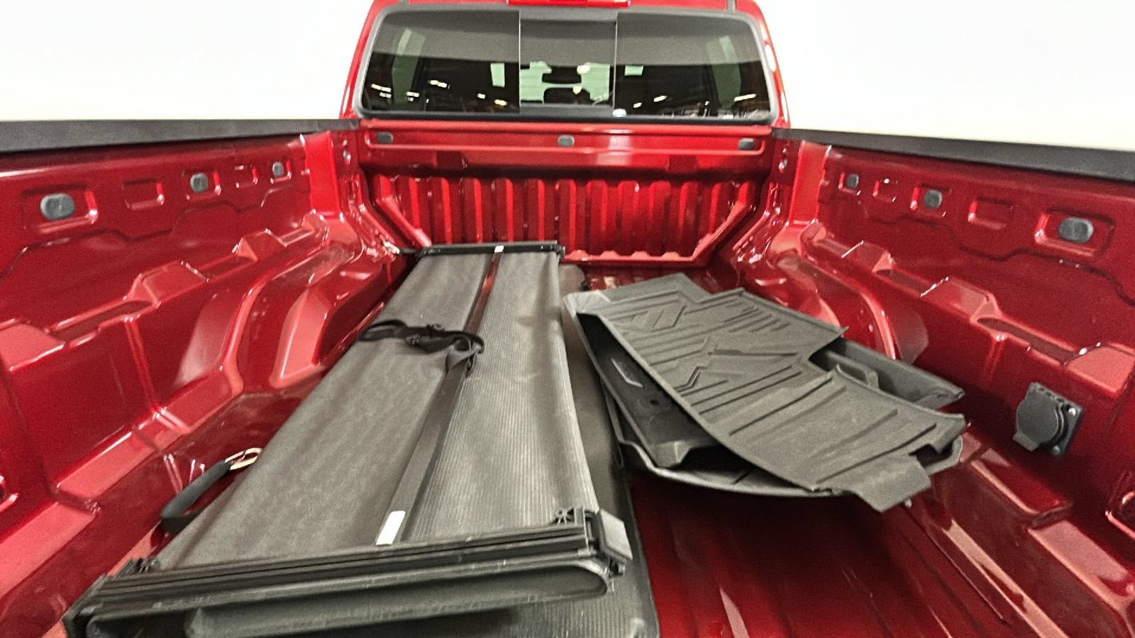 Used 2024 GMC Canyon Elevation w/ Convenience Package AWD/4WD image 32
