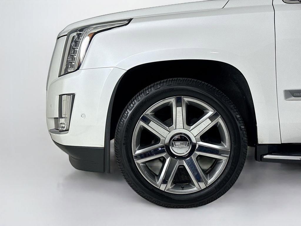 Used 2019 Cadillac Escalade ESV Luxury image 28