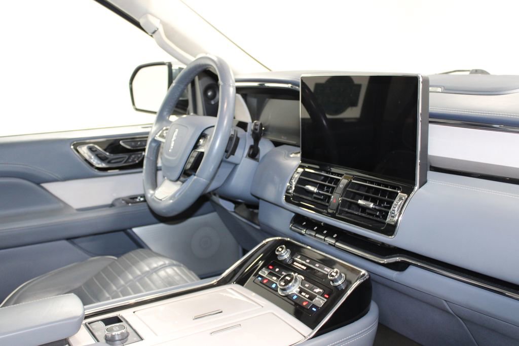 Used 2023 Lincoln Navigator L Black Label image 34