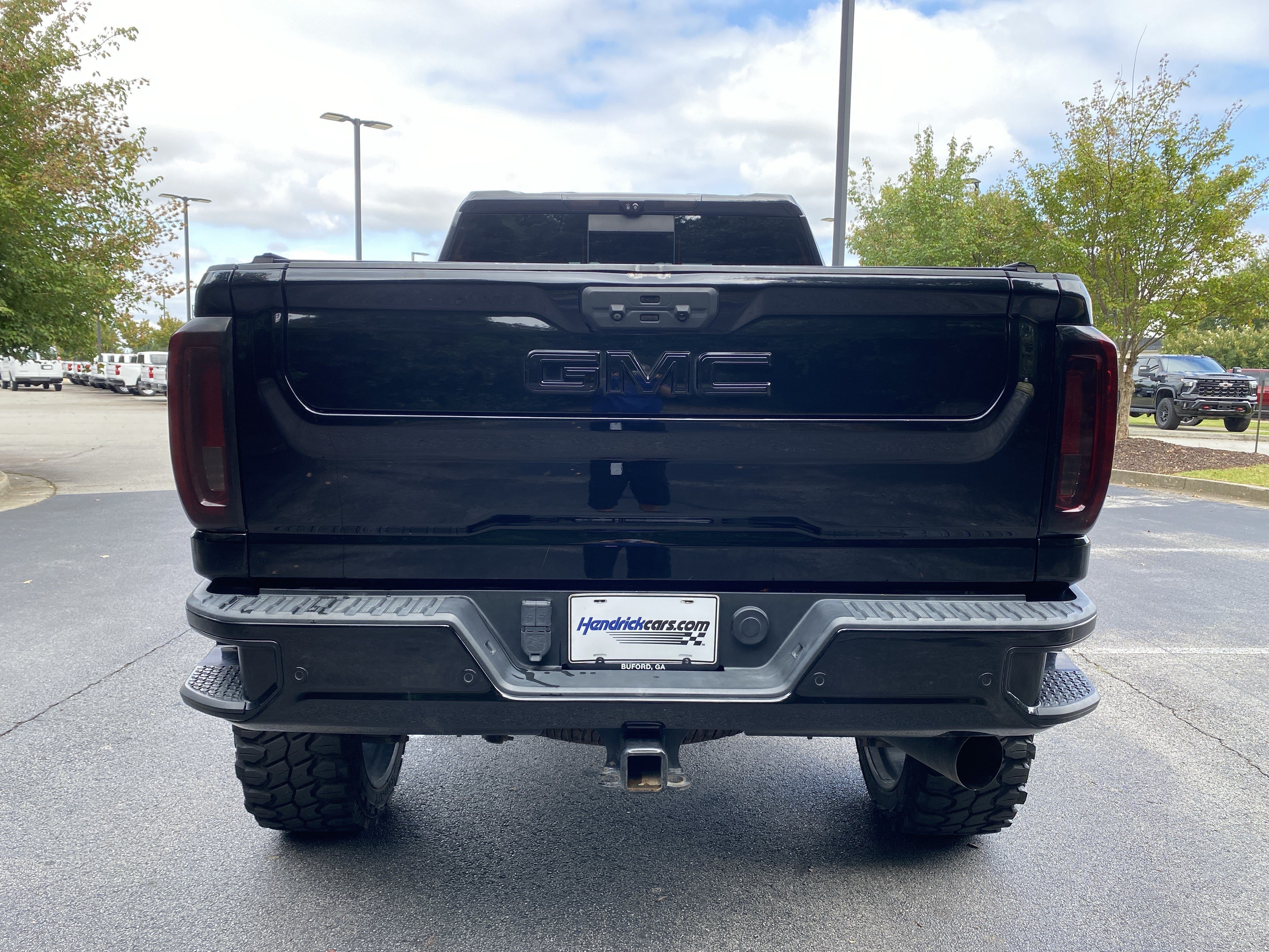 Used 2021 GMC Sierra 2500 AT4 w/ AT4 Premium Plus Package AWD/4WD image 8