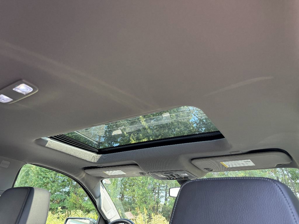 Used 2022 GMC Sierra 1500 Denali w/ Denali Premium Package image 4