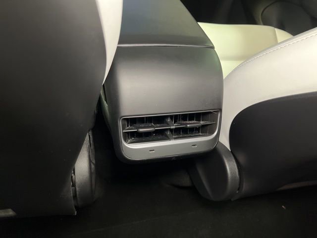 Used 2021 Tesla Model Y Long Range image 45