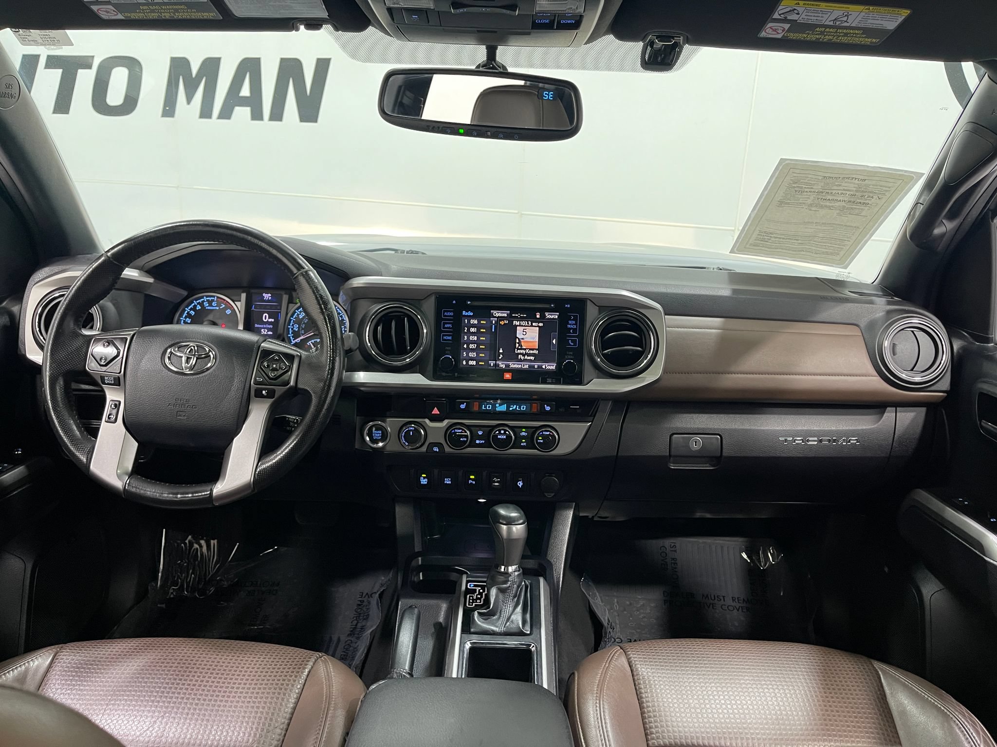 Used 2017 Toyota Tacoma Limited w/ Tow Package AWD/4WD image 18