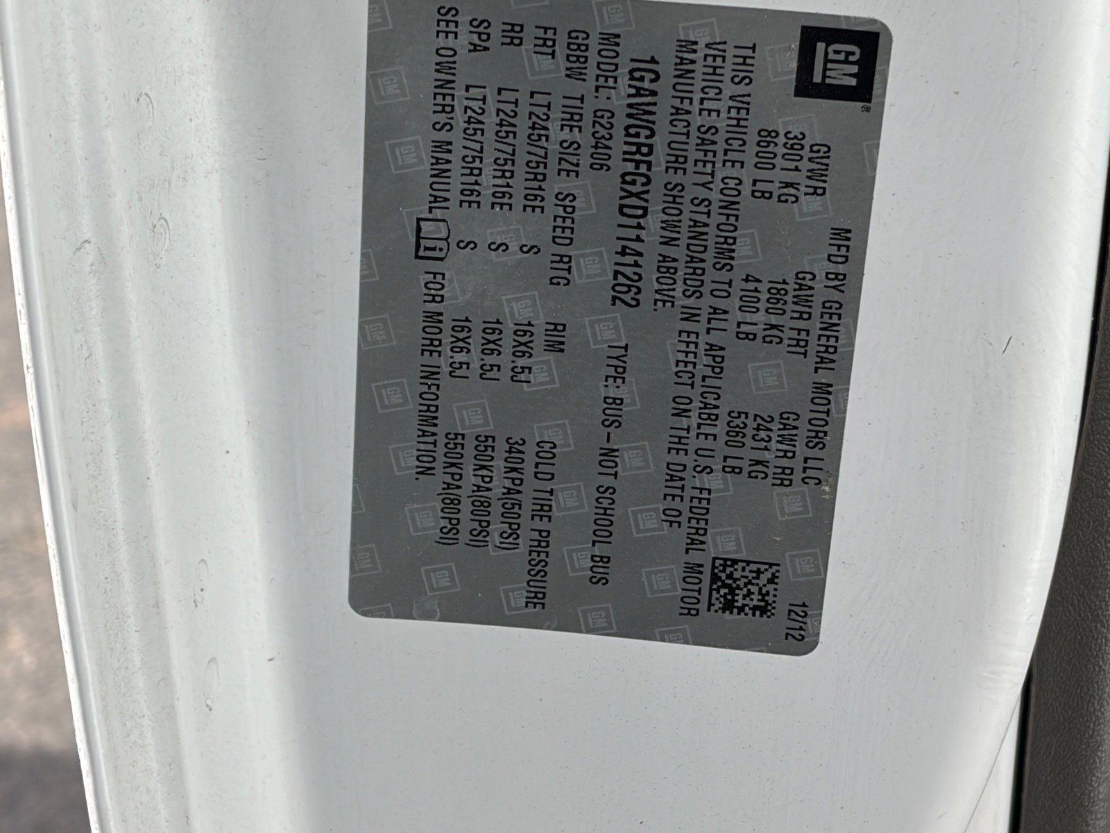 Used 2013 Chevrolet Express 2500 LT w/ LT Preferred Equipment Group RWD image 11