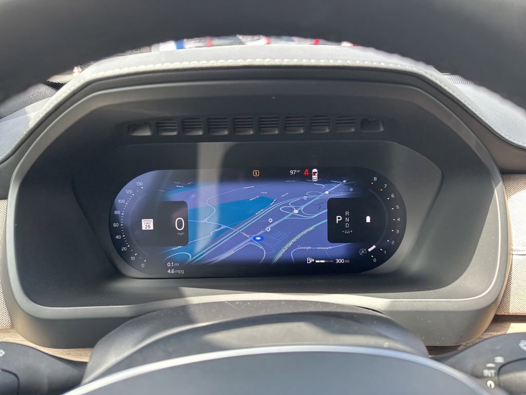 Certified 2025 Volvo XC90 B6 Plus AWD/4WD image 24