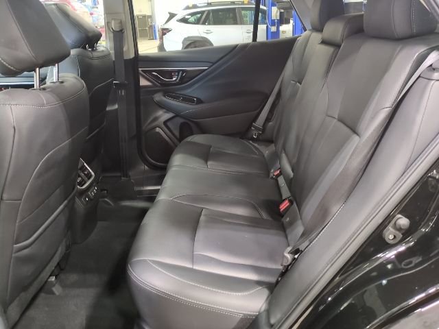 Used 2021 Subaru Outback Limited image 19