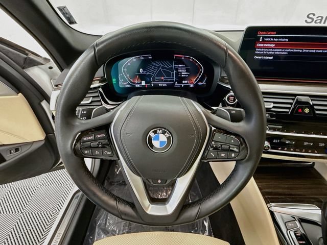 Used 2022 BMW 530i xDrive w/ Convenience Package AWD/4WD image 11