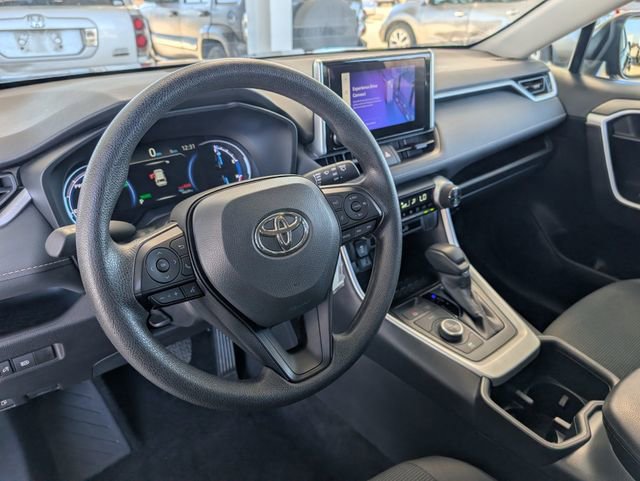 Used 2025 Toyota RAV4 LE image 9