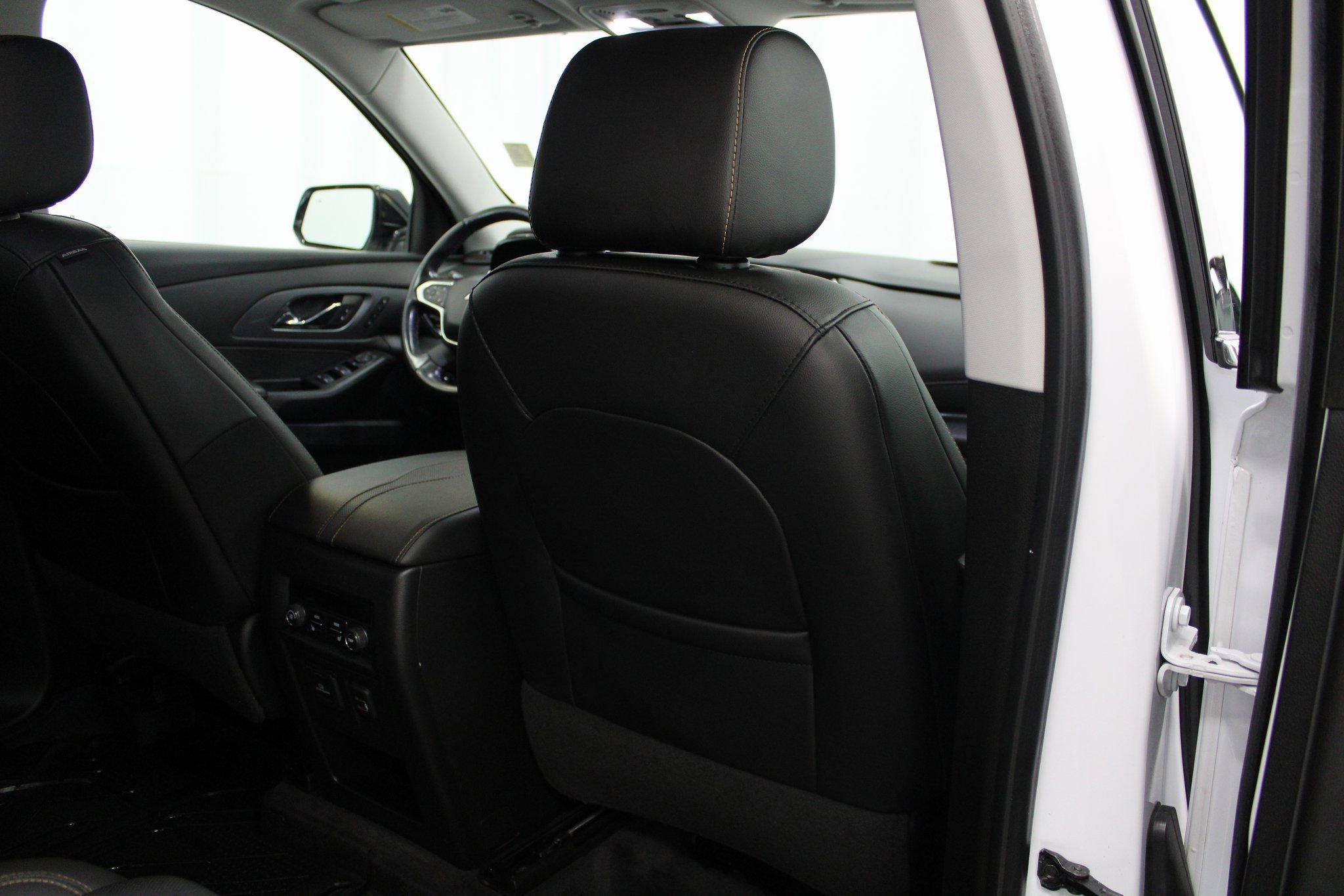 Used 2020 Chevrolet Traverse Premier w/ LPO, Blackout Package image 30