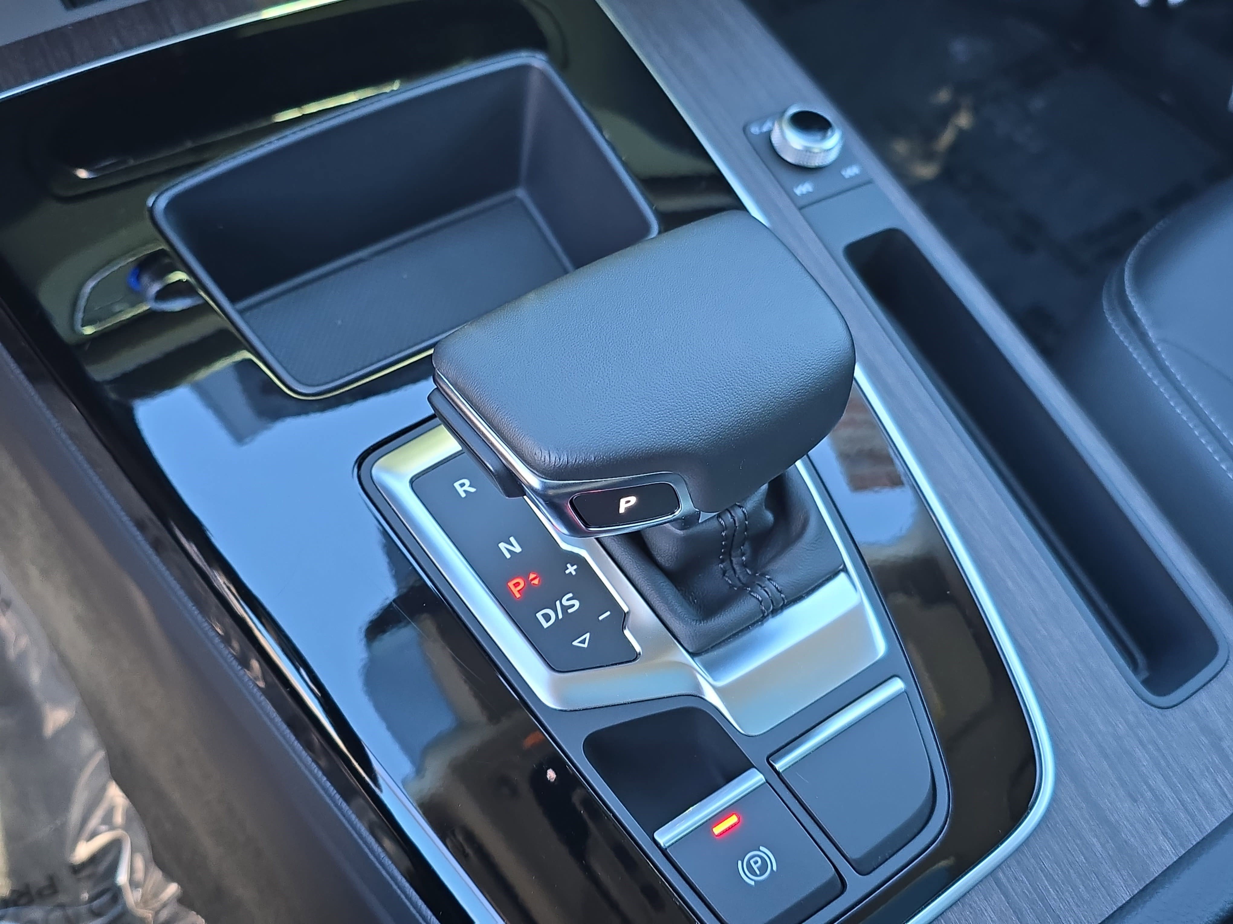 Certified 2025 Audi Q5 2.0T Premium w/ Convenience Plus Package image 23