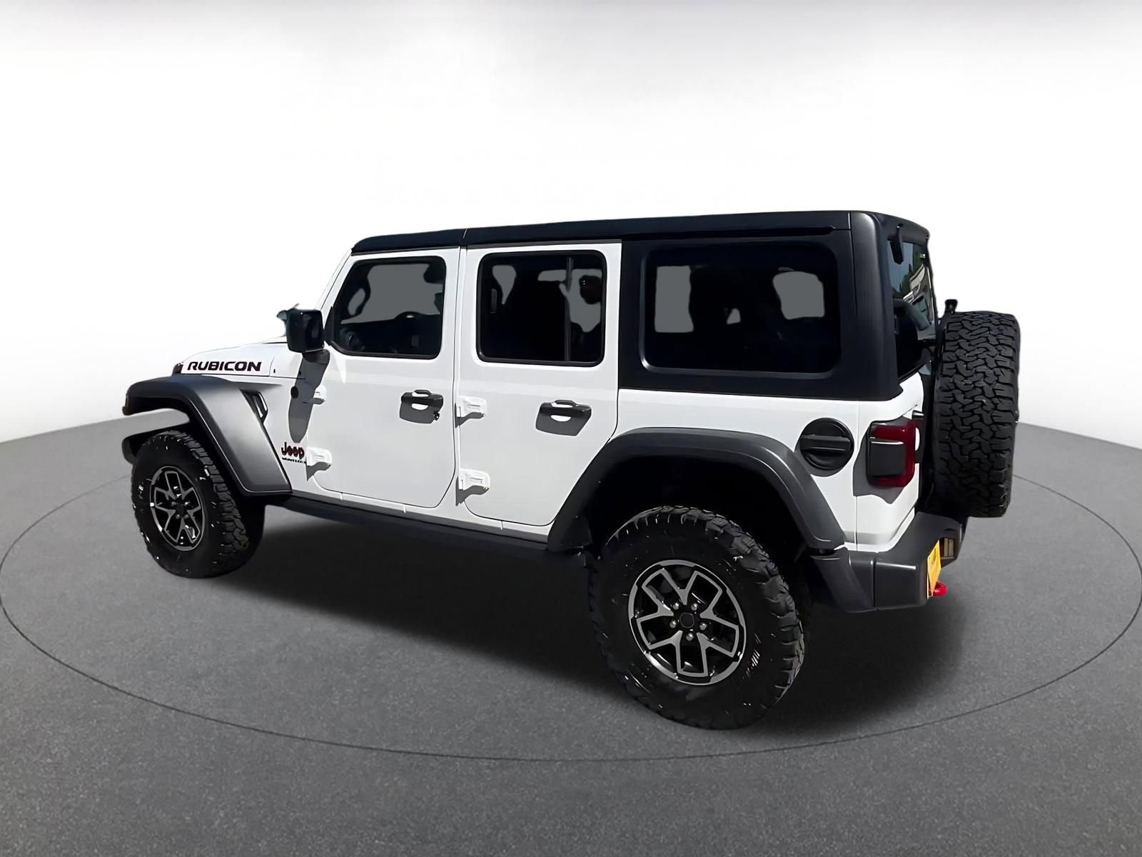 Used 2025 Jeep Wrangler Unlimited Rubicon AWD/4WD image 10