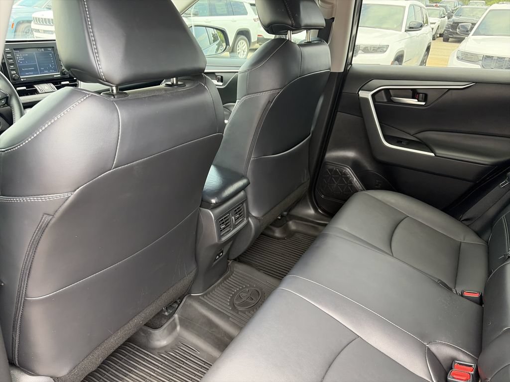 Used 2022 Toyota RAV4 XLE Premium FWD image 28