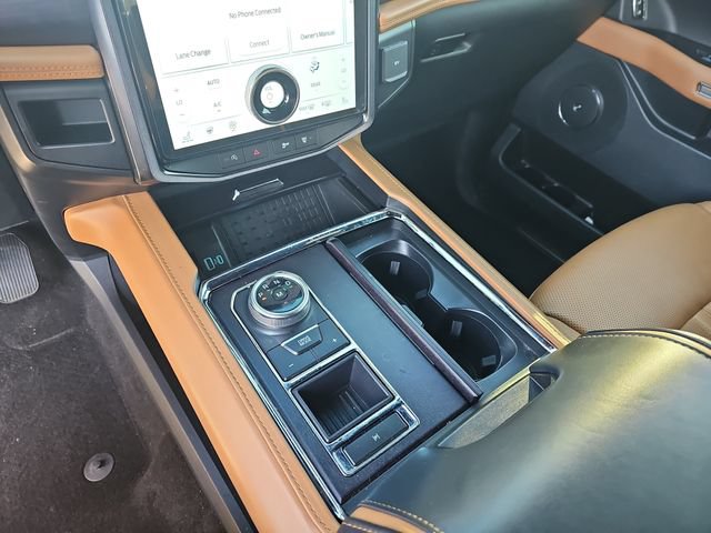 Used 2022 Ford Expedition Platinum RWD image 29