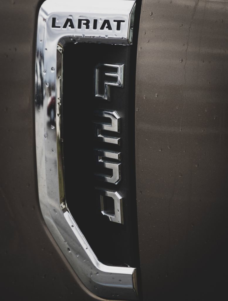 Used 2019 Ford F250 Lariat w/ Chrome Package image 21