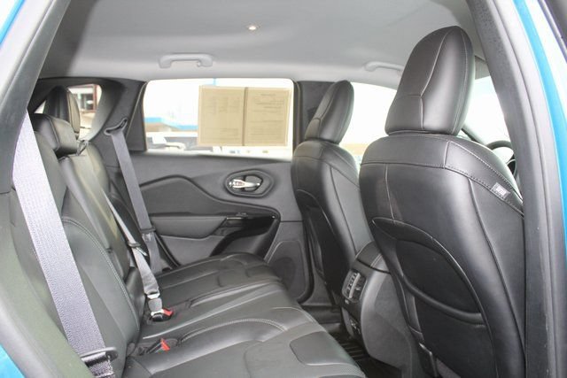 Used 2023 Jeep Cherokee Altitude Lux AWD/4WD image 17