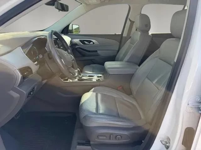 Used 2019 Chevrolet Traverse LT w/ LT Premium Package FWD image 10