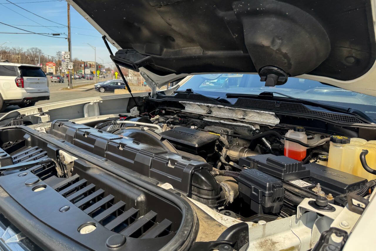 Used 2020 Chevrolet Silverado 3500 LTZ w/ LTZ Plus Package image 46