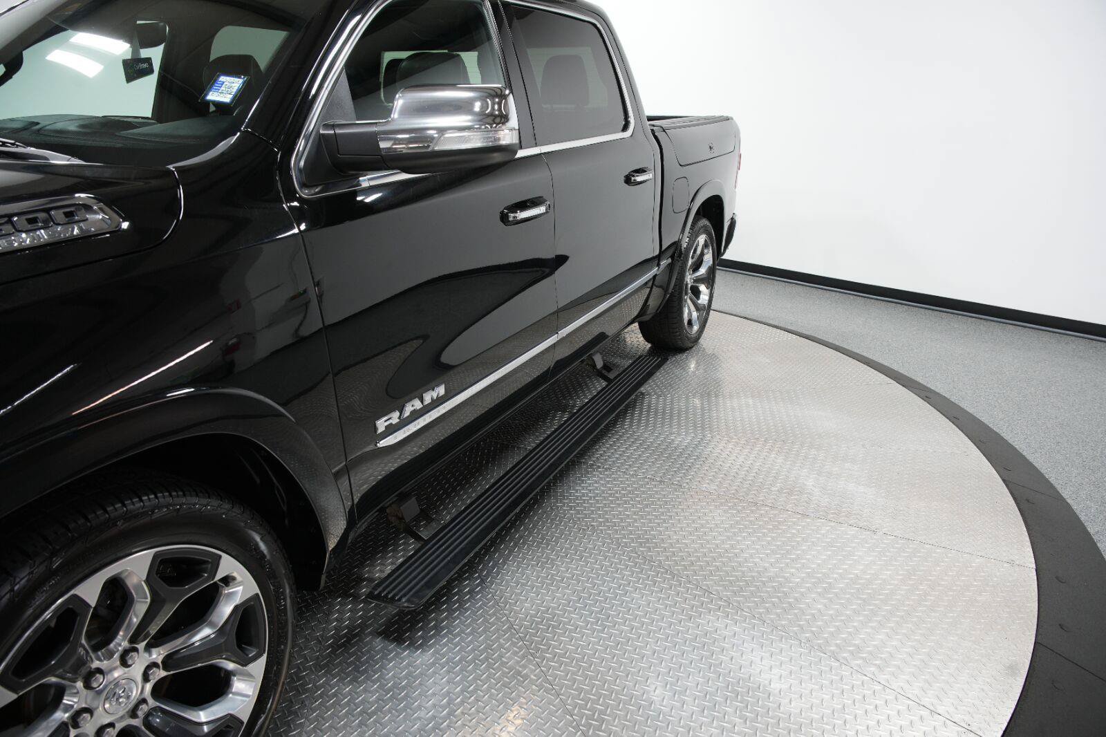 Used 2019 RAM 1500 Limited AWD/4WD image 5