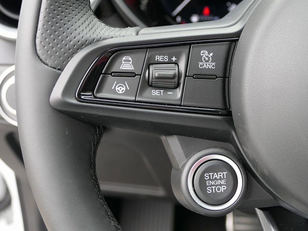 New 2025 Alfa Romeo Giulia AWD image 16