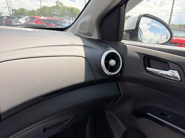 Used 2020 Chevrolet Sonic LT w/ RS Package FWD image 23