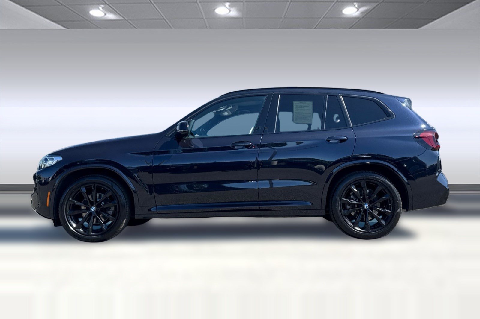 Certified 2024 BMW X3 xDrive30i w/ Premium Package AWD/4WD image 2