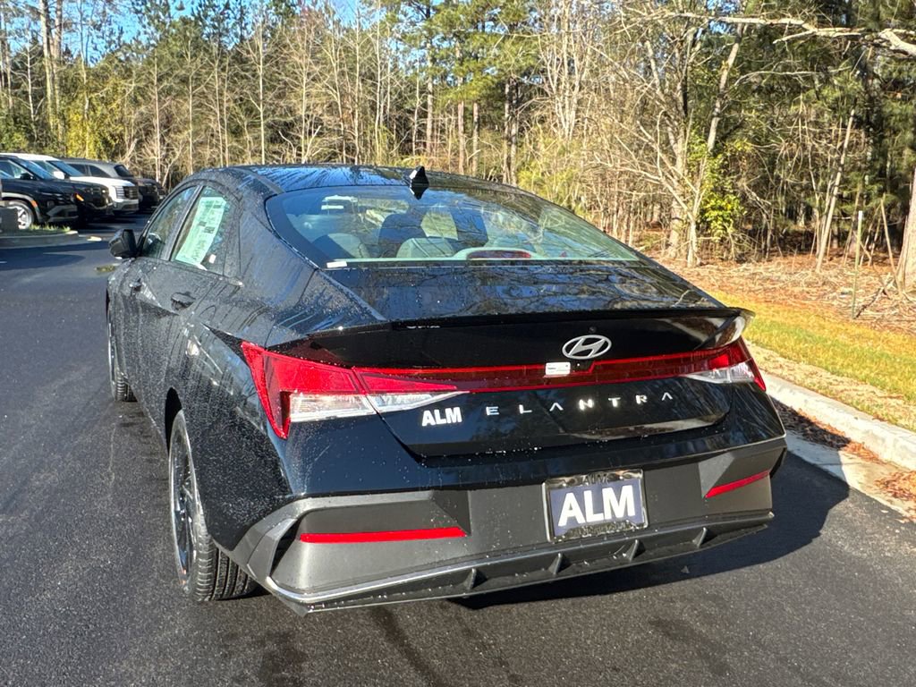 New 2026 Hyundai Elantra Sport image 3