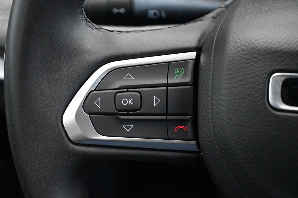 Used 2024 Jeep Compass Latitude AWD/4WD image 31