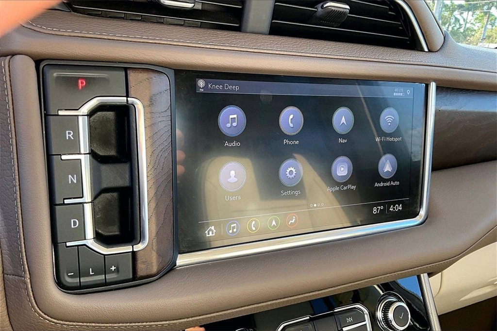 Used 2021 GMC Yukon Denali w/ Denali Premium Package image 27