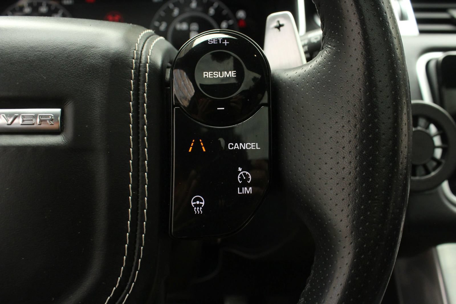 Used 2019 Land Rover Range Rover Sport SVR AWD/4WD image 32