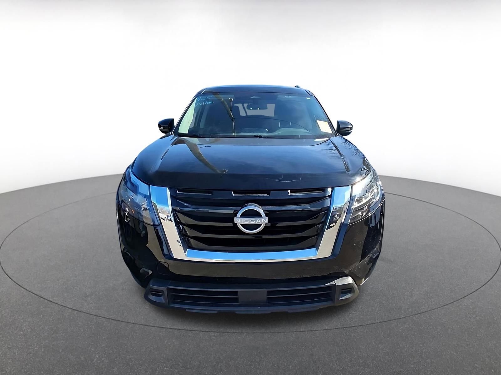 Used 2025 Nissan Pathfinder SV video 2