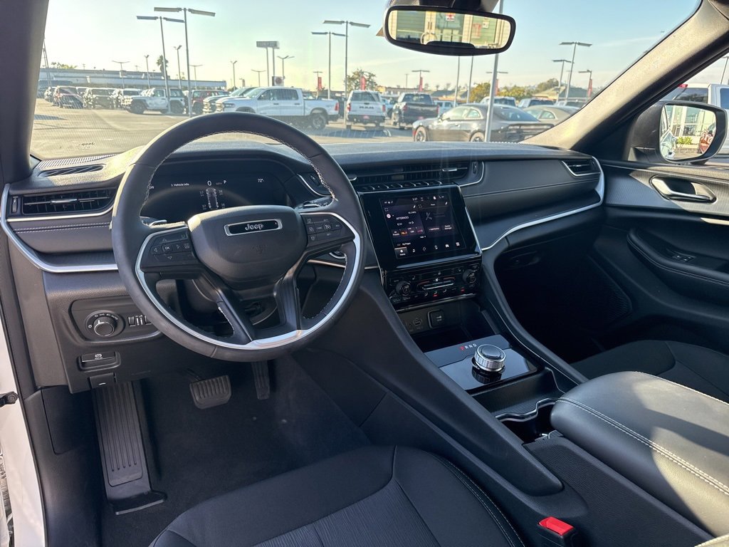 Certified 2024 Jeep Grand Cherokee Laredo X w/ Luxury Tech Group I image 17