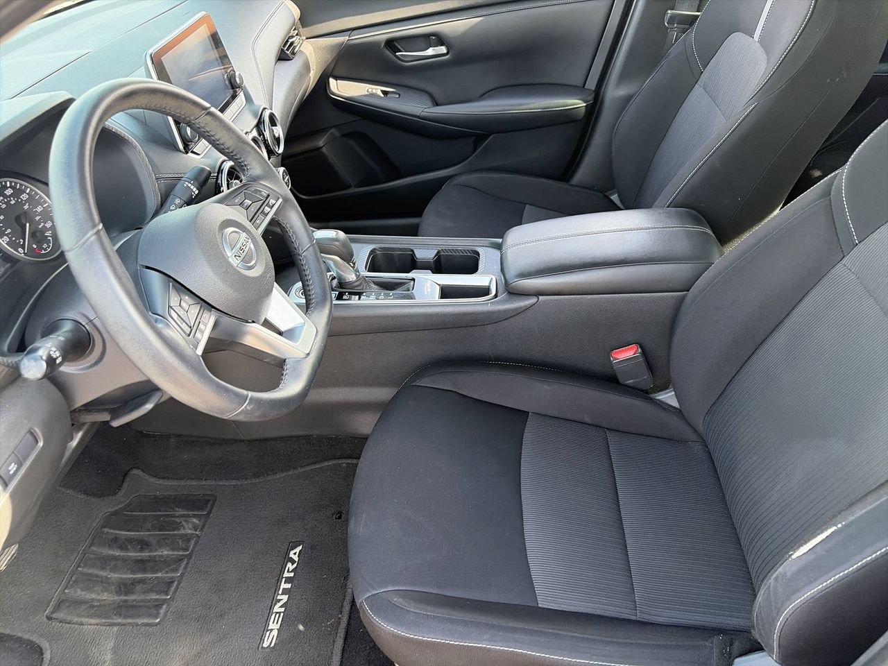Used 2020 Nissan Sentra SV FWD image 17