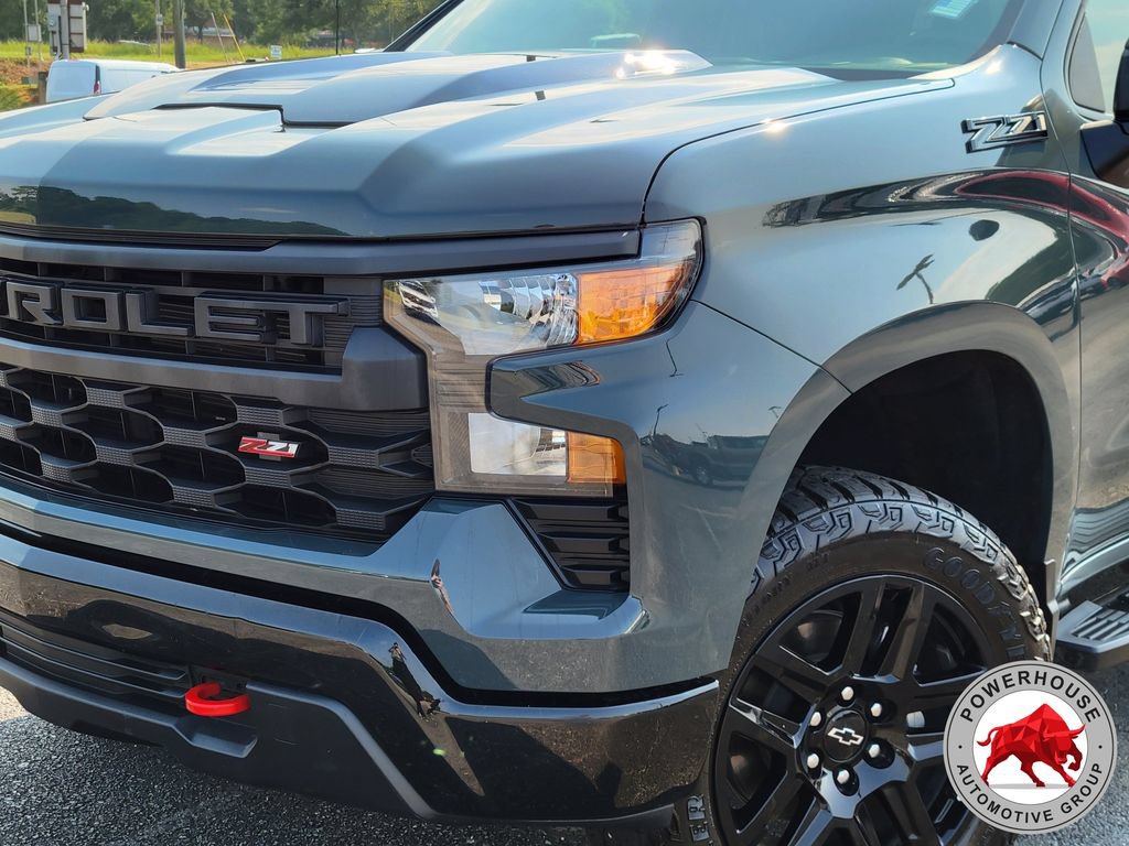 Used 2025 Chevrolet Silverado 1500 Custom Trail Boss w/ LPO, Dark Essentials Package AWD/4WD image 11