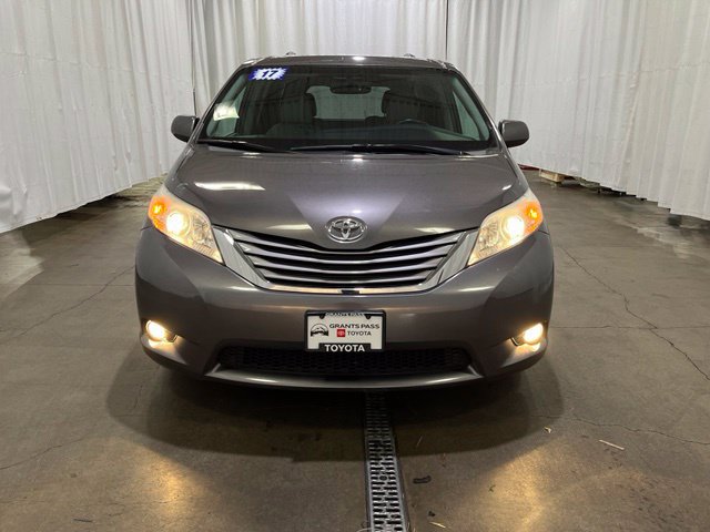 Certified 2017 Toyota Sienna XLE w/ XLE Navigation Package FWD image 10