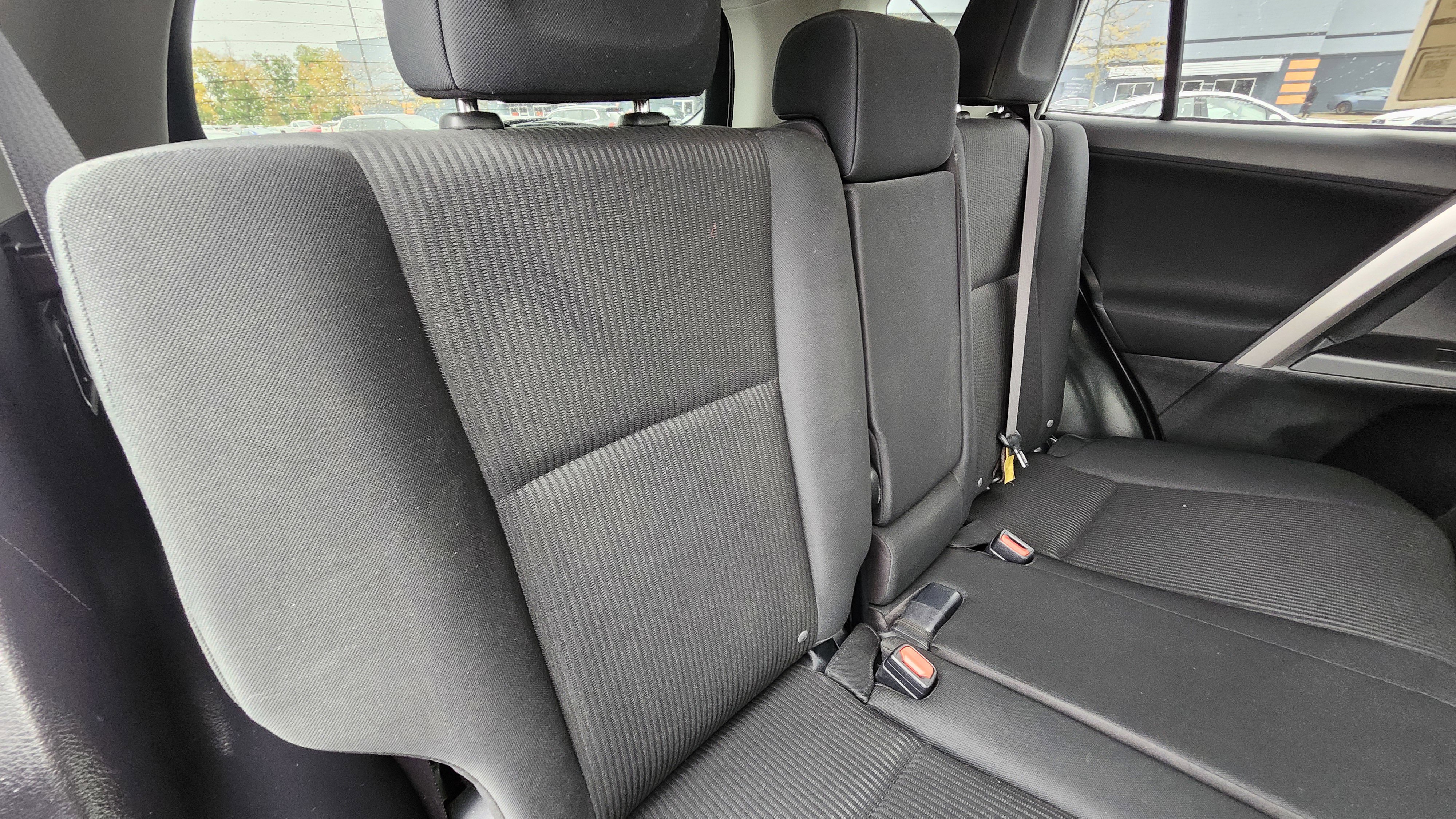 Used 2017 Toyota RAV4 LE image 13