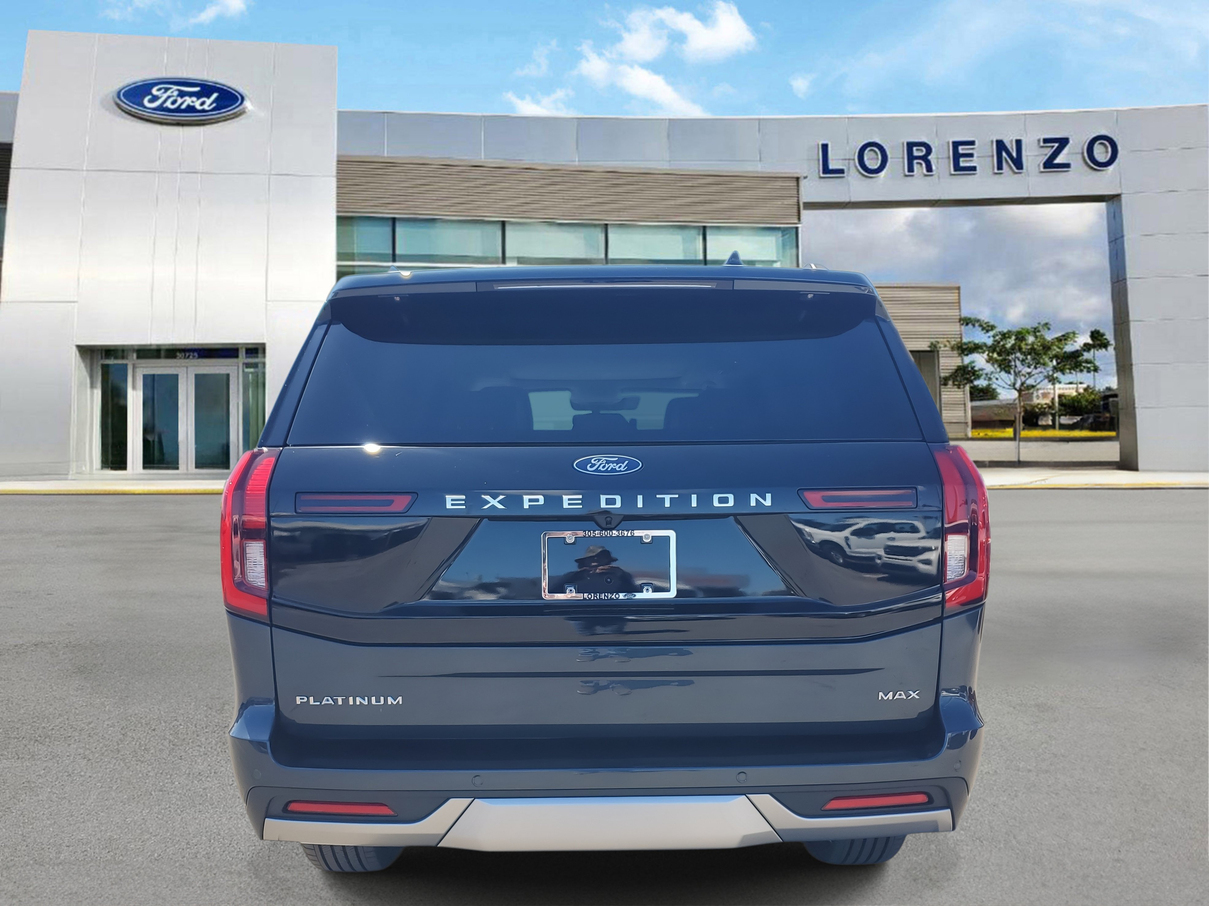 New 2026 Ford Expedition Max Platinum w/ Platinum Ultimate Package AWD/4WD image 5