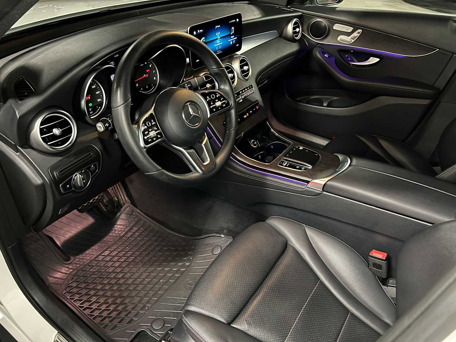 Used 2020 Mercedes-Benz GLC 300 4MATIC image 25