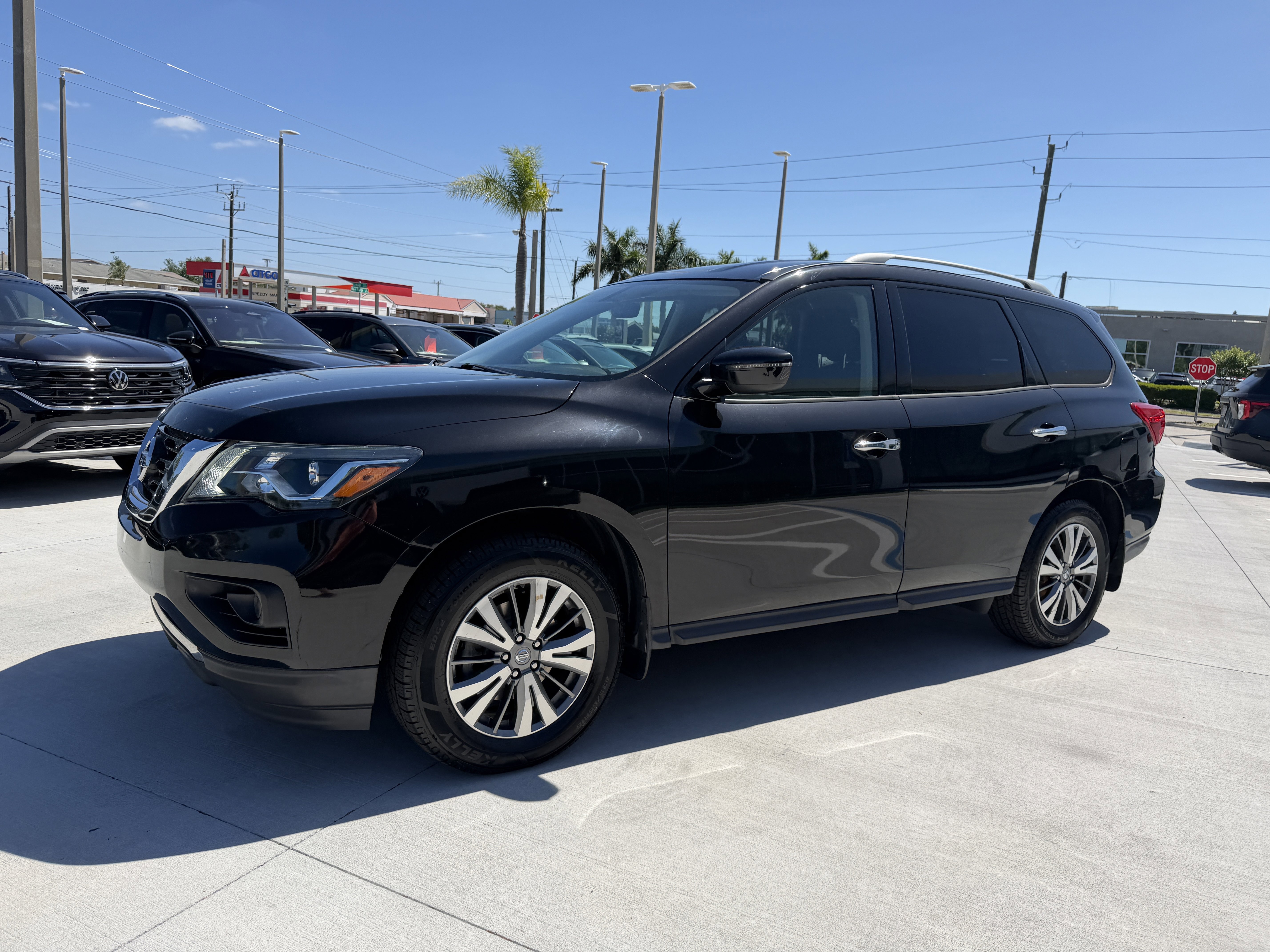 Used 2020 Nissan Pathfinder S AWD/4WD image 7