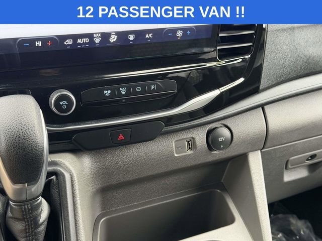 Used 2023 Ford Transit 350 XLT image 23
