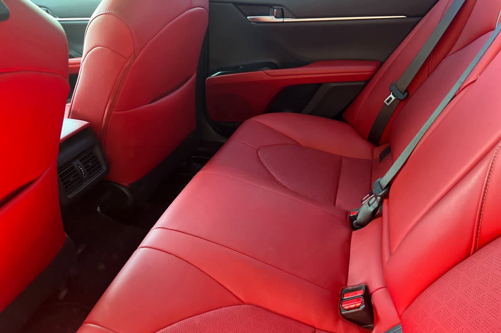 Used 2019 Toyota Camry XSE FWD image 5
